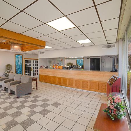 Masters Inn Selma Smithfield I-95 By Oyo Exterior photo