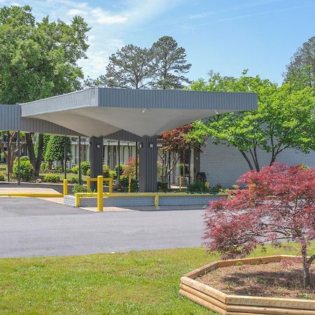 Masters Inn Selma Smithfield I-95 By Oyo Exterior photo